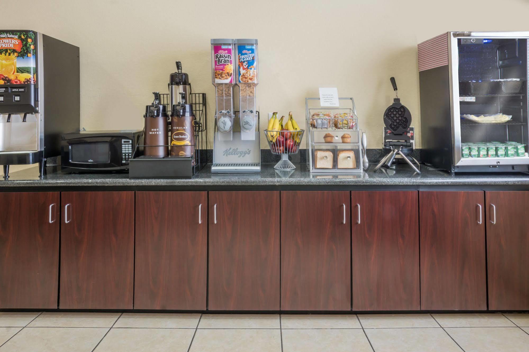 Super 8 By Wyndham Harker Heights Killeen - Fort Cavazos Exterior photo